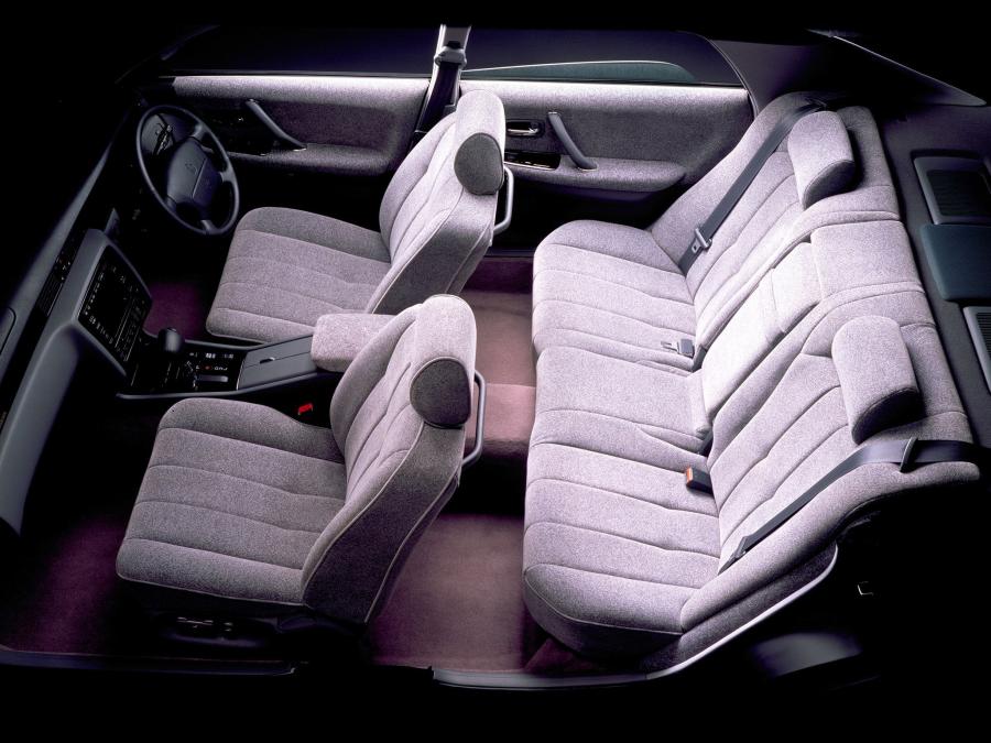  Toyota Crown Majesta 1995 года  (фото 5 из 25)